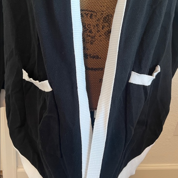 Varsity Western Style Black and White Open Cardigan with Steerhead design - Picture 3 of 6